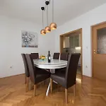 Family Spacious Apartament Split