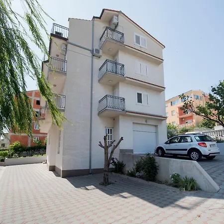 Family Spacious Apartment
