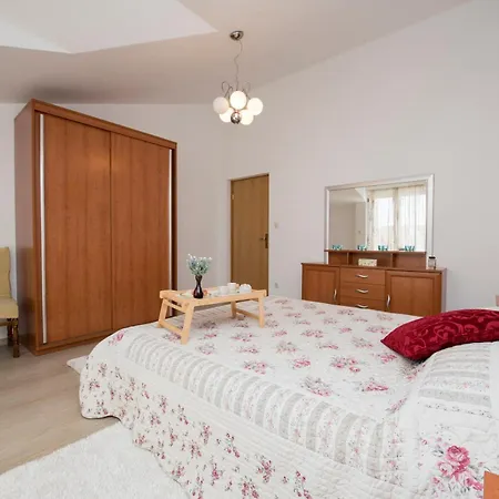 Lägenhet Family Spacious Split