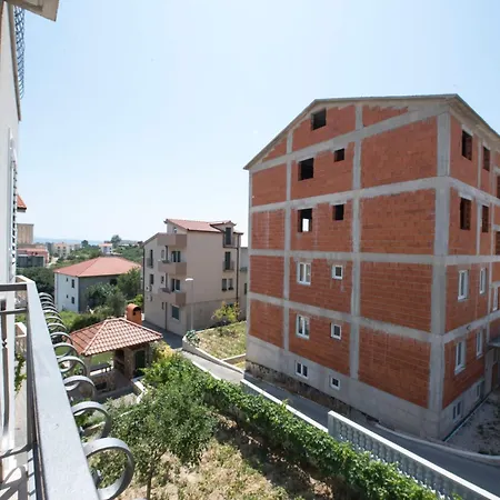 Lägenhet Family Spacious