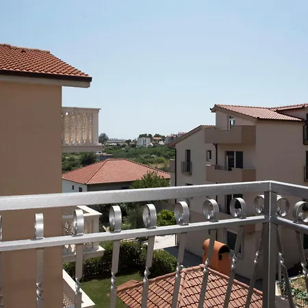 Family Spacious Split