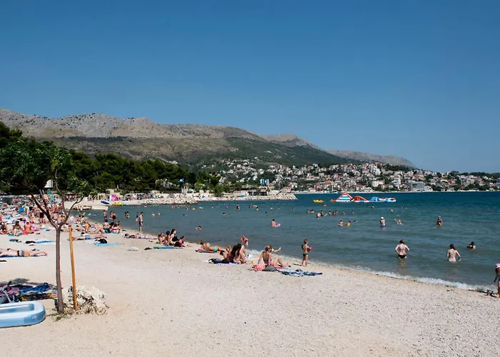 Family Spacious Apartman Split