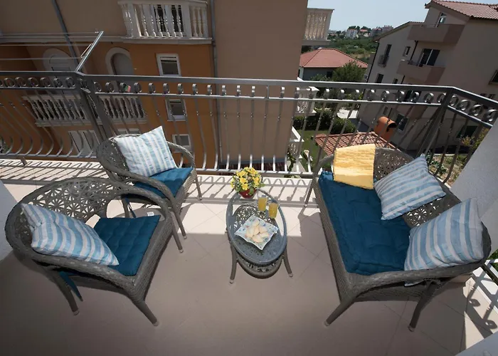 Family Spacious Apartman Split