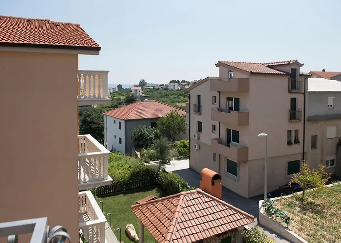 Family Spacious Apartman *